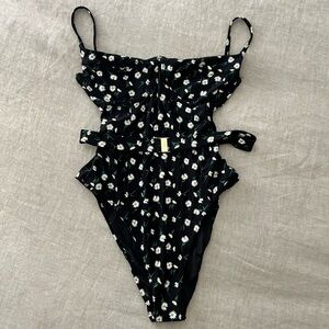 ONIA x WEWOREWHAT Danielle